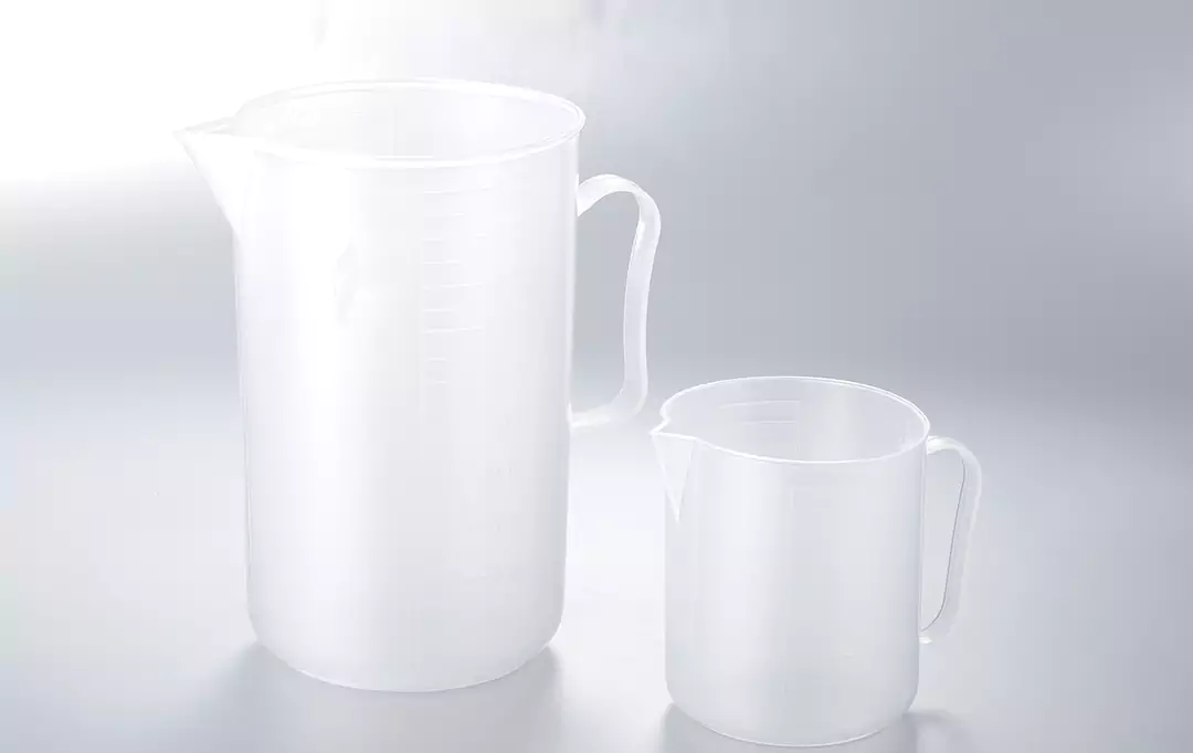 plastic measuring cup