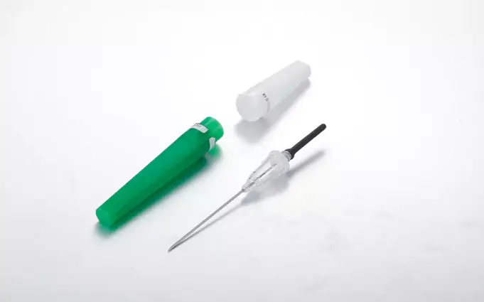 Flash-back Blood Needle